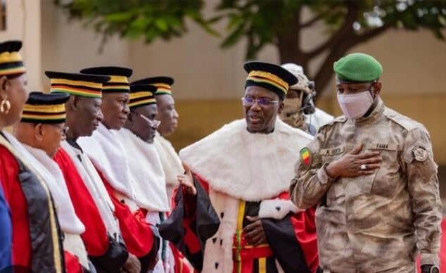 Mali : le décret portant interdiction des activités politiques attaqué en justice par des organisations politiques