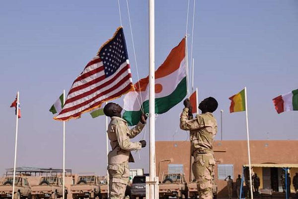 A Niamey, les soldats russes côtoient leurs ennemis américains